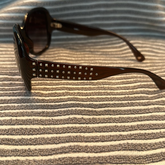 Bebe Sunglasses - Picture 3 of 5